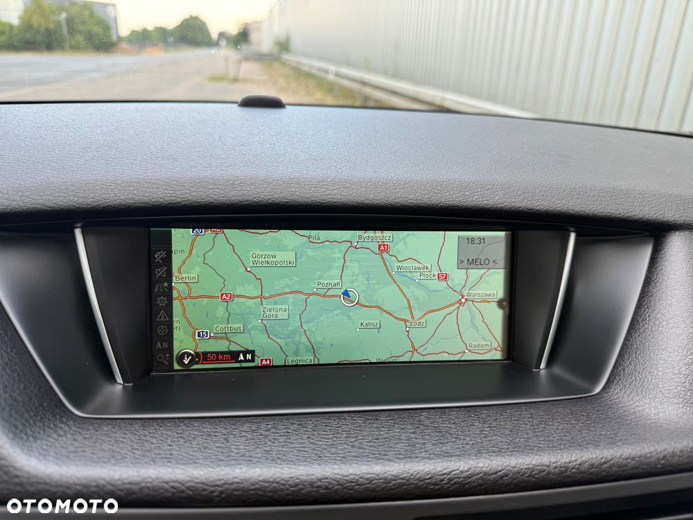 BMW X1 sDrive20d Sport Line - 29