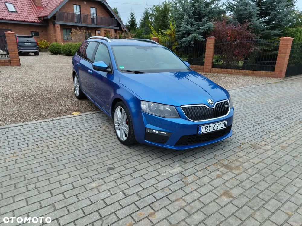 Skoda Octavia Combi 2.0 TDI RS - 27