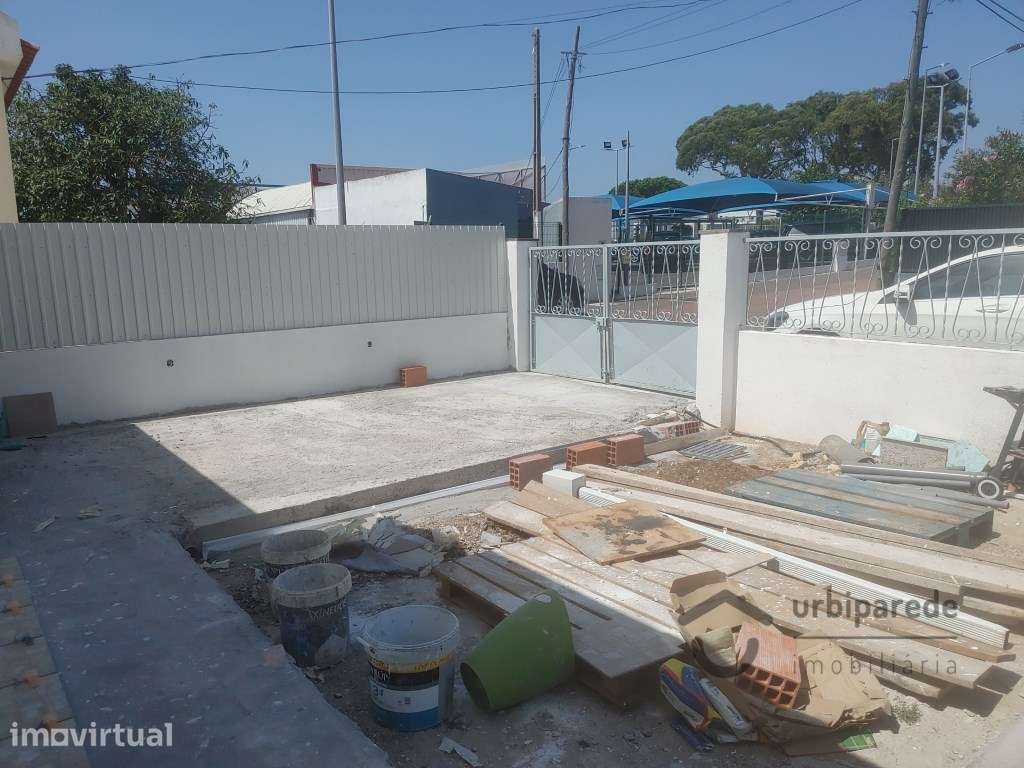 Moradia V3, remodelada junto ao Autódromo Estoril. - Grande imagem: 5/50