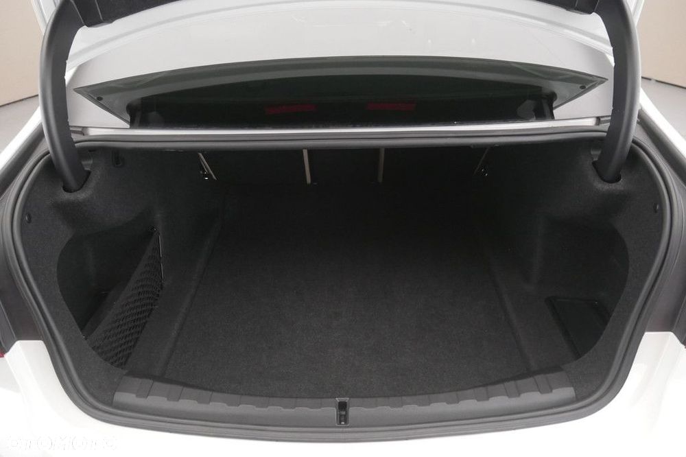 BMW Seria 3 - 16