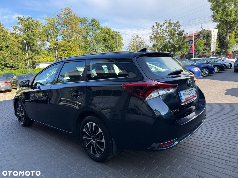 Toyota Auris 1.6 Premium - 27