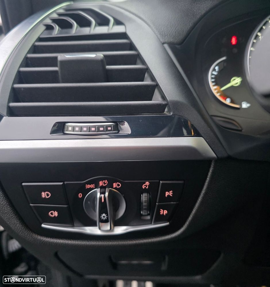 BMW X3 30 e xDrive Pack M - 12
