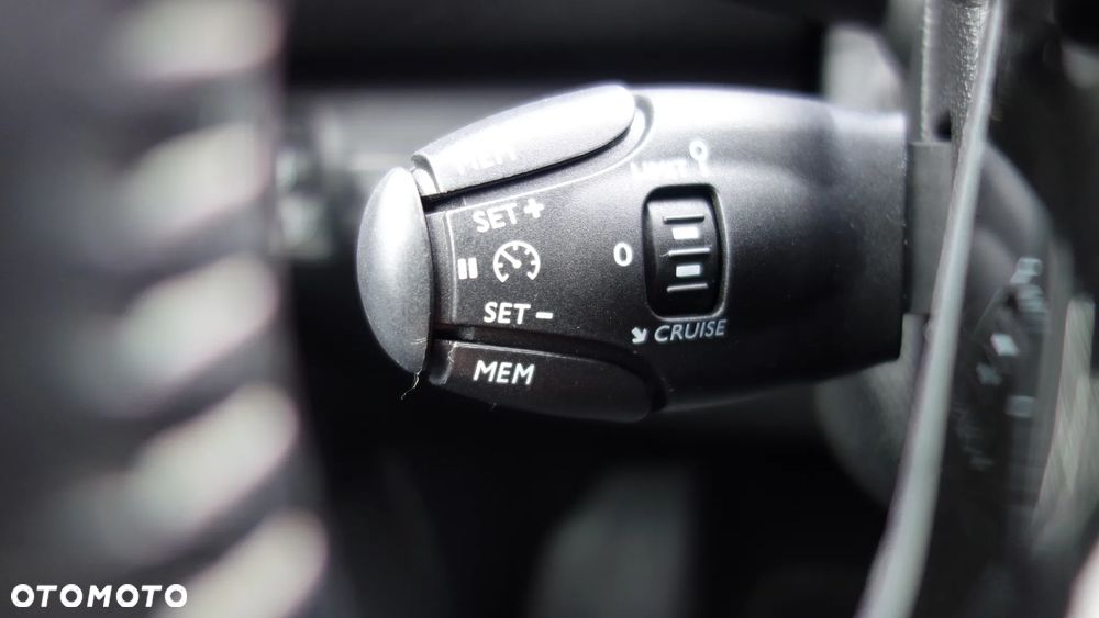 Peugeot 308 SW BlueHDi 120 EAT6 Stop & Start Allure - 22