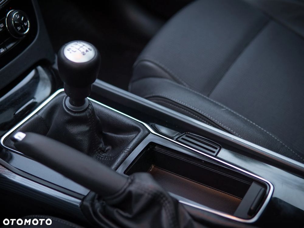 Peugeot 508 2.0 BlueHDi Active S&S - 25