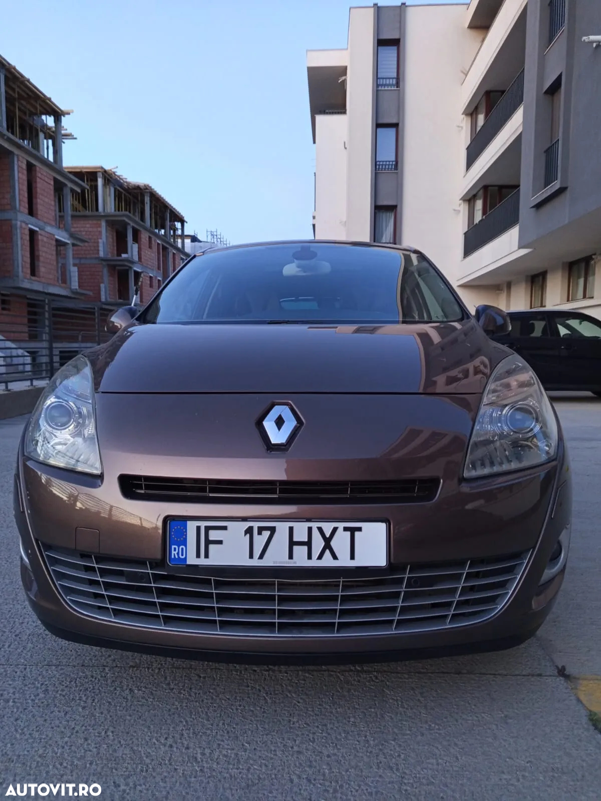Renault Grand Scenic 1.9 dCi XXL FAP Avantage - 3