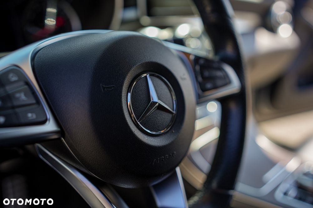 Mercedes-Benz Klasa C 180 7G-TRONIC AMG Line - 7