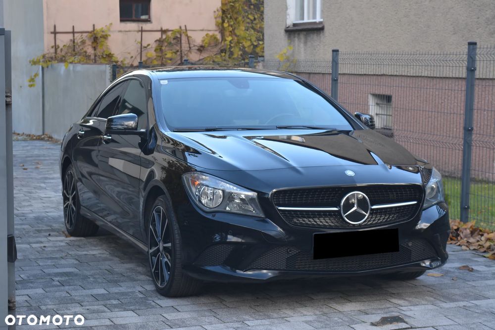 Mercedes-Benz CLA 180 7G-DCT StreetStyle - 29