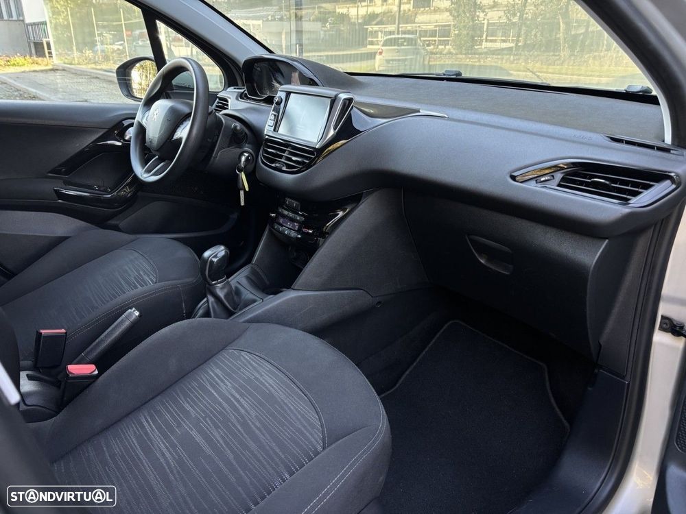 Peugeot 208 1.6 BlueHDi - 8