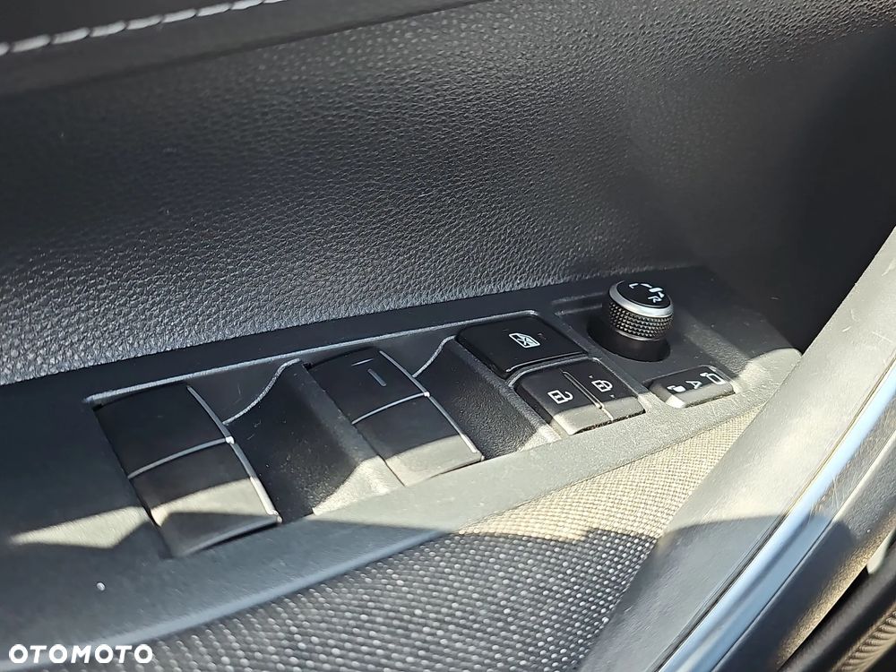 Toyota Corolla 1.8 Hybrid Comfort - 21