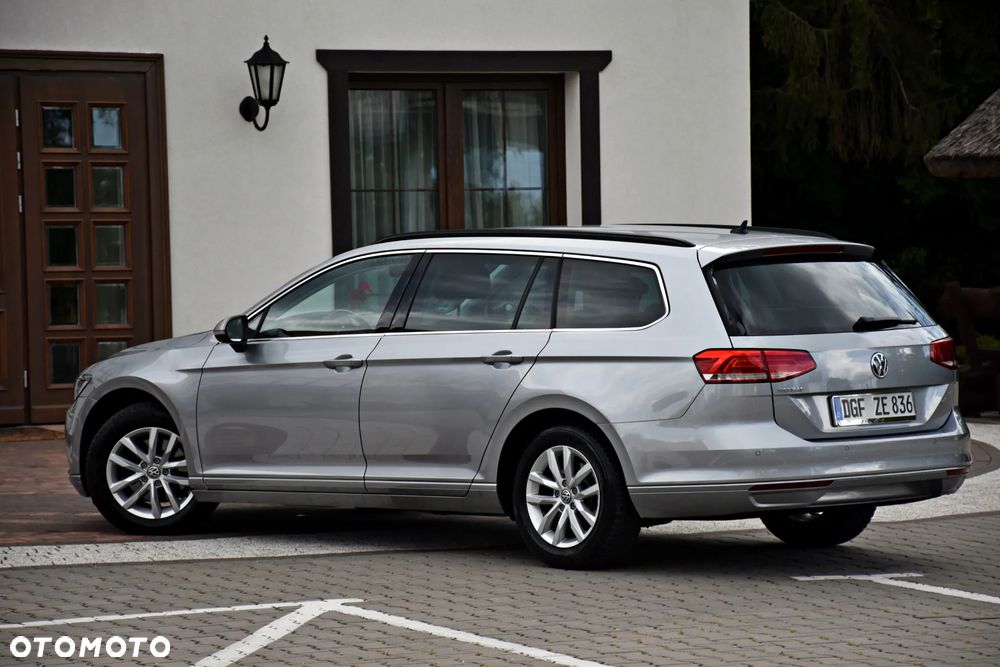 Volkswagen Passat 2.0 TDI SCR DSG Comfortline - 18