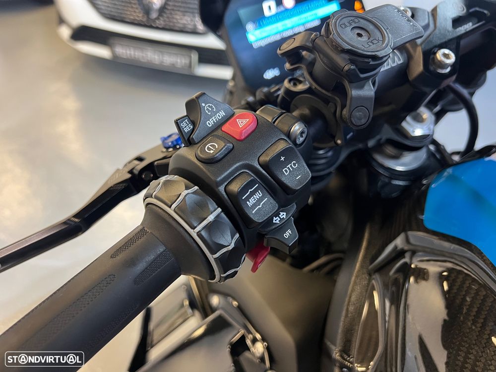 BMW M 1000 R M Competition - Carbon / Akrapovic - 49