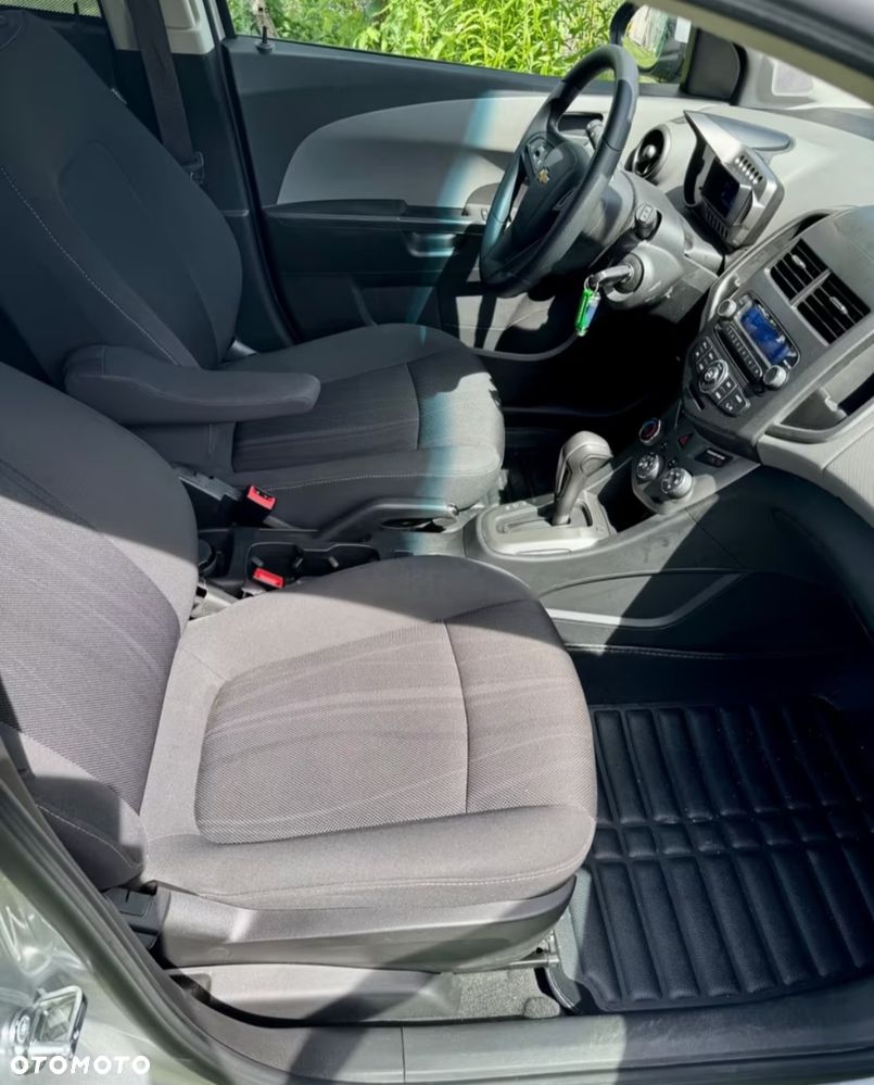 Chevrolet Aveo - 5