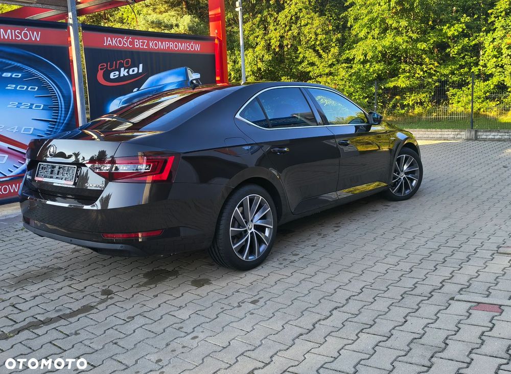 Skoda Superb 2.0 TDI L&K DSG - 3