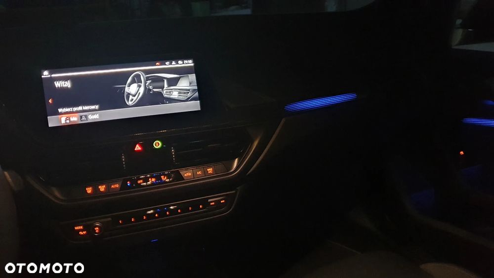 BMW Seria 1 118i Sport Line - 31