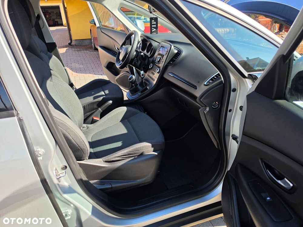Renault Scenic - 19