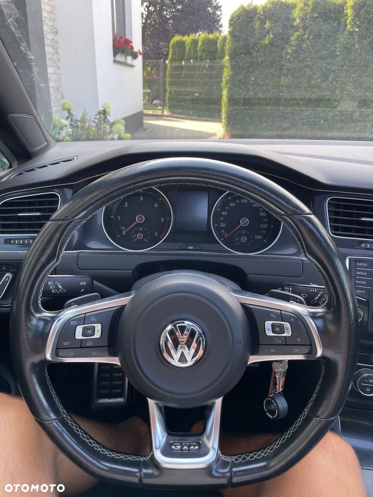 Volkswagen Golf - 17