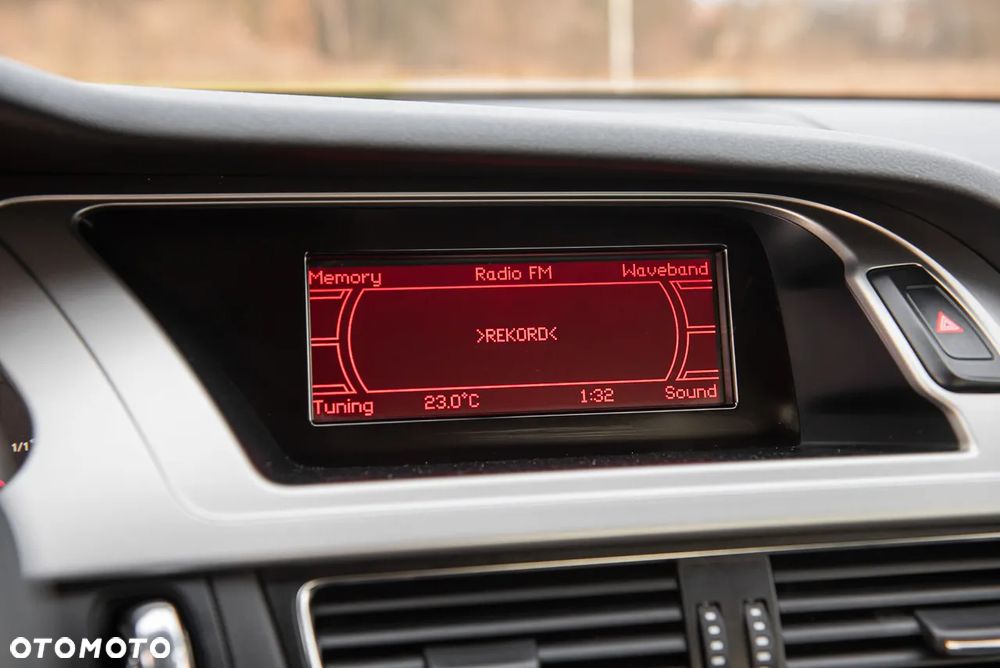 Audi A4 Limousine - 19