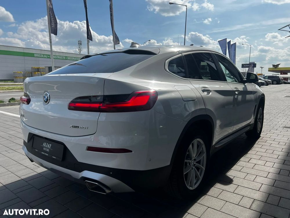 BMW X4 xDrive20i AT MHEV - 28