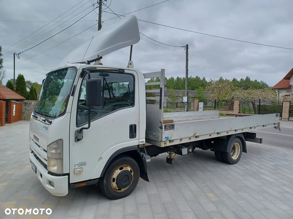 Isuzu NNR85