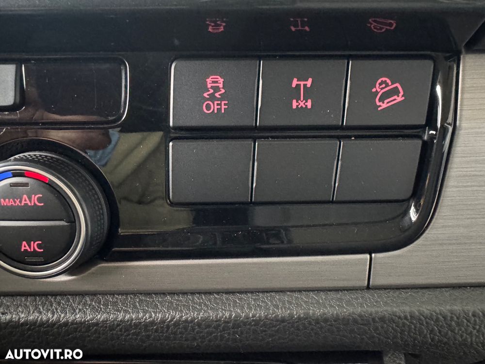 Volkswagen Multivan - 21