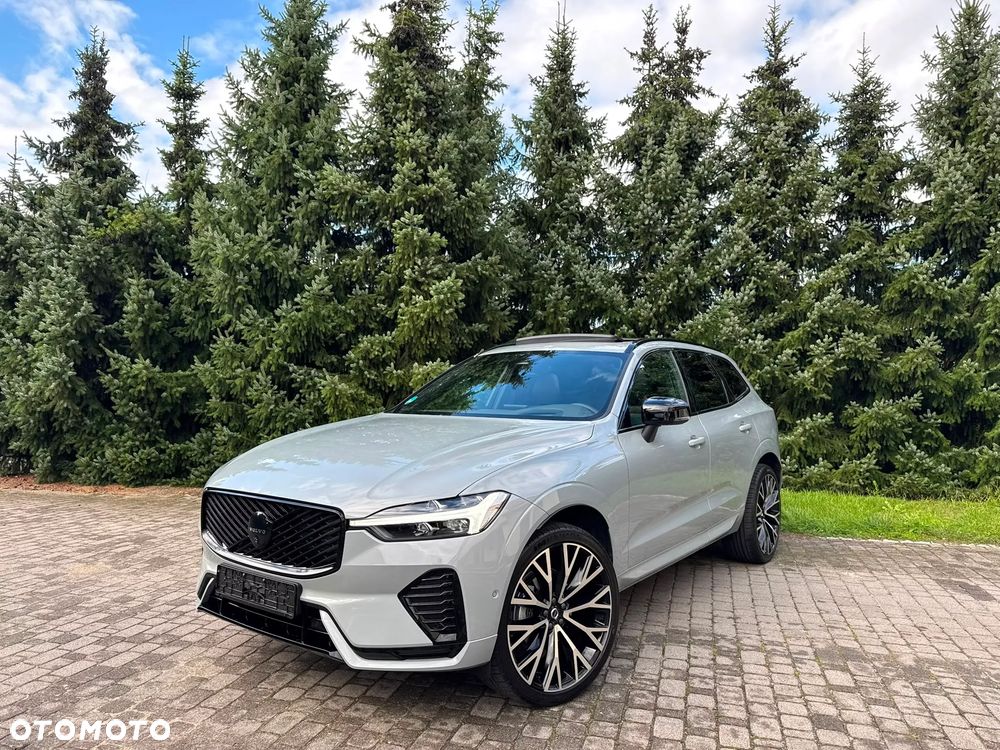Volvo XC 60 B5 B AWD Ultra Dark - 2