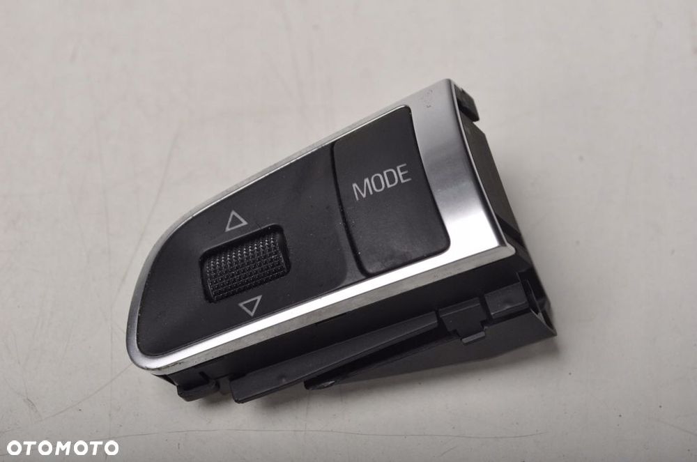 AUDI A3 8P PRZEŁĄCZNIKI RADIA 4E0951527AD LIFT - 1