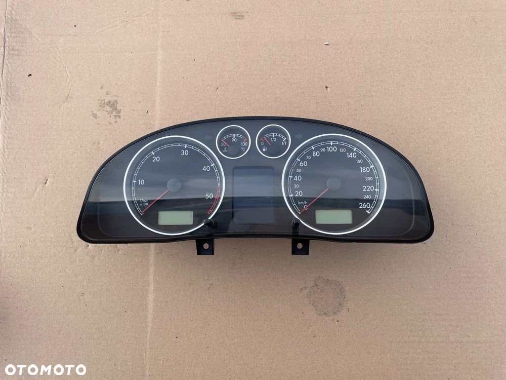 3B0920847E Licznik zegary automat diesel volkswagen passat b5 fl - 1