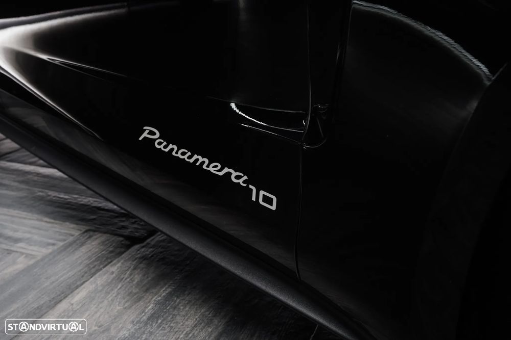 Porsche Panamera Sport Turismo 4 E-Hybrid 10 Years Edition - 6