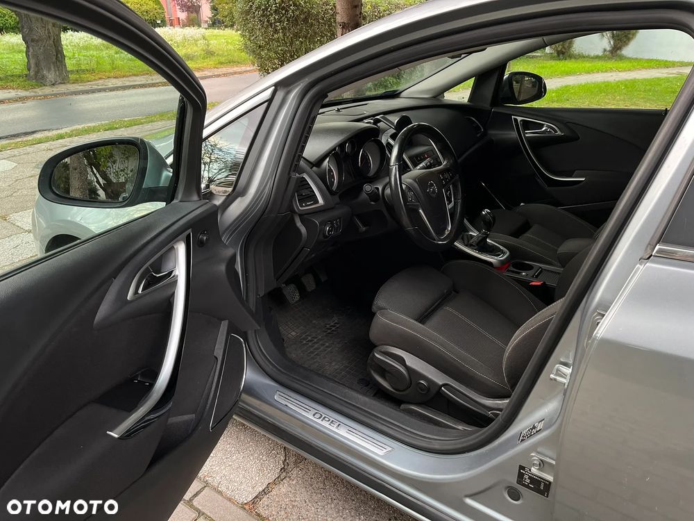 Opel Astra IV 1.4 T Sport - 19