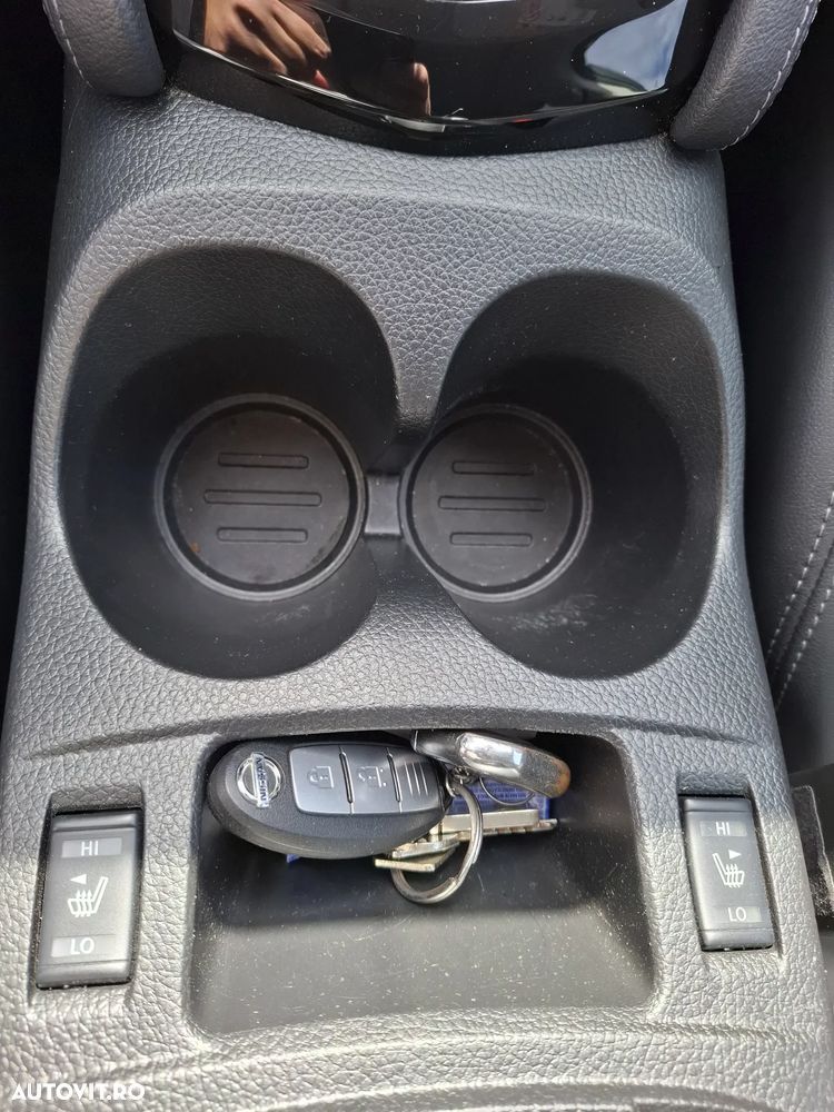 Nissan Qashqai 1.7 dCi Xtronic ALL-MODE 4x4i TEKNA - 33