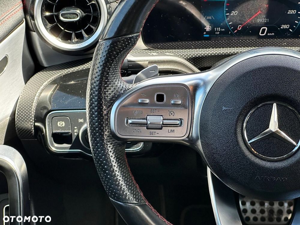 Mercedes-Benz CLA - 10