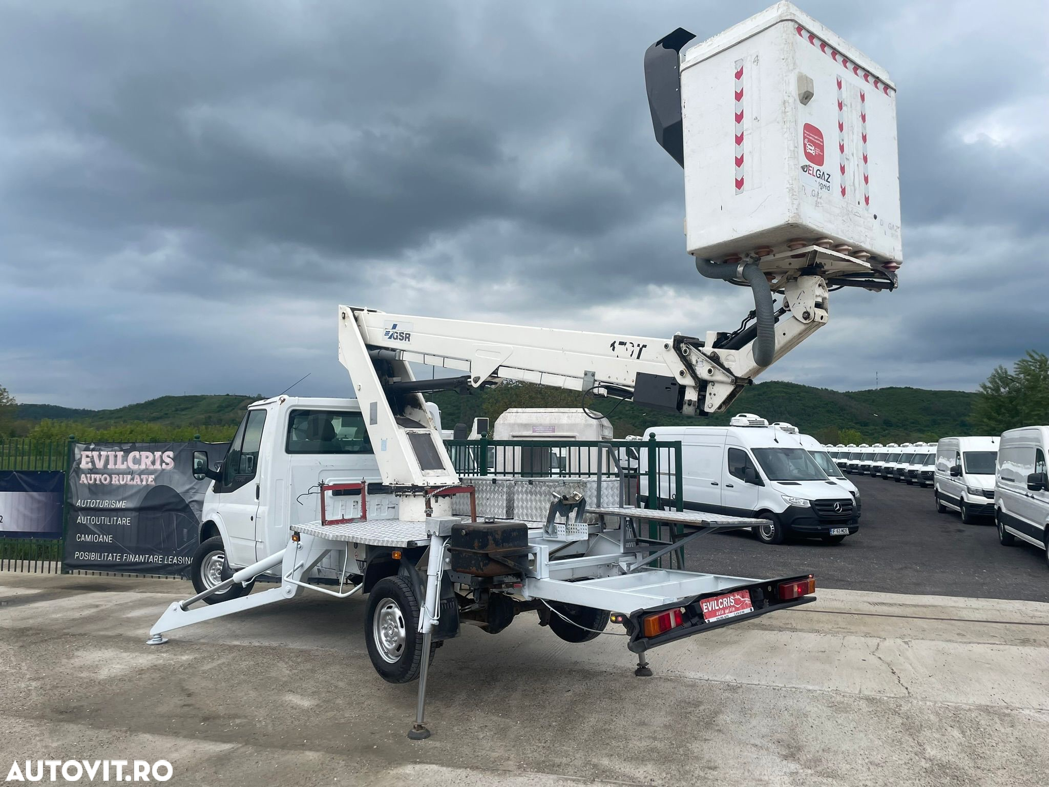 Ford Transit NACELA 4x4 18 M - 2