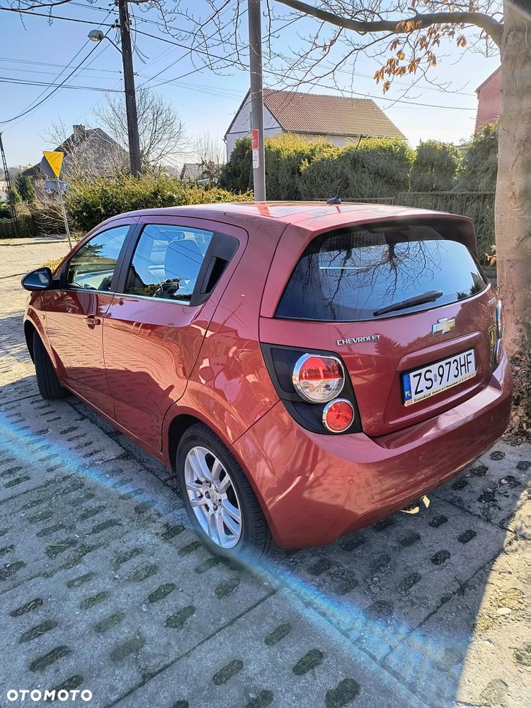Chevrolet Aveo - 4