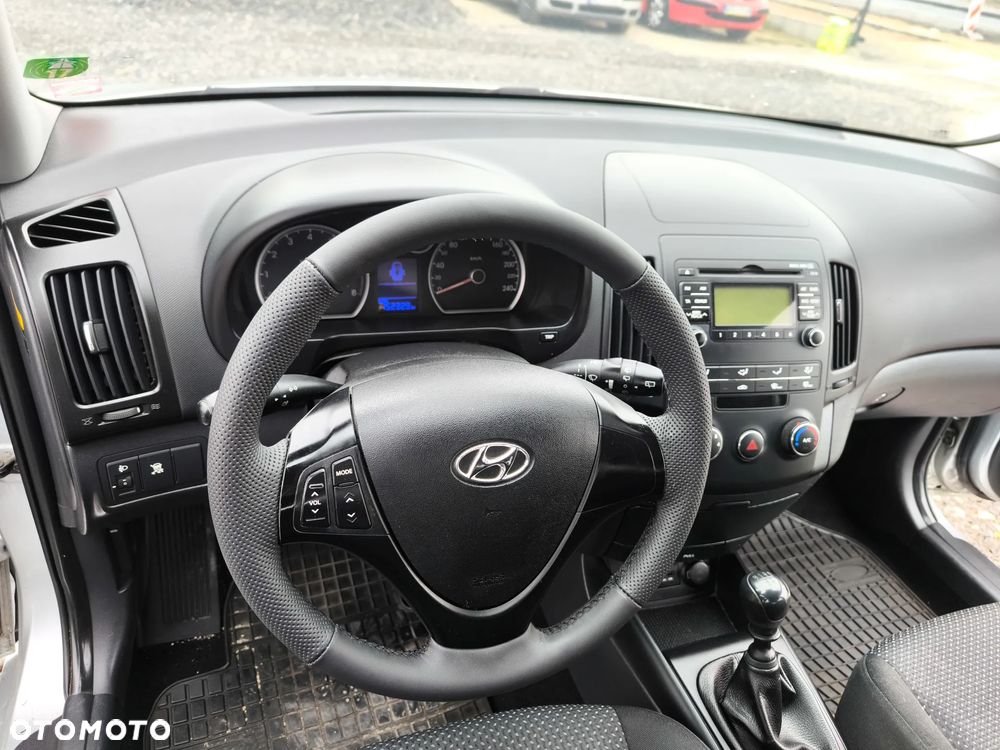 Hyundai i30 1.4 Classic + - 24