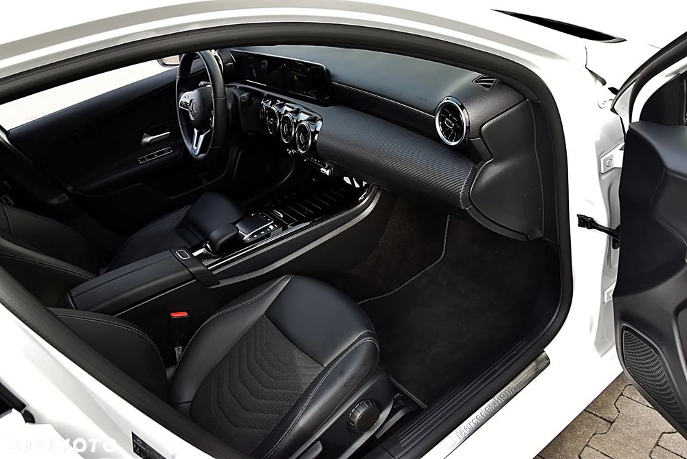 Mercedes-Benz Klasa A 200 7G-DCT - 19