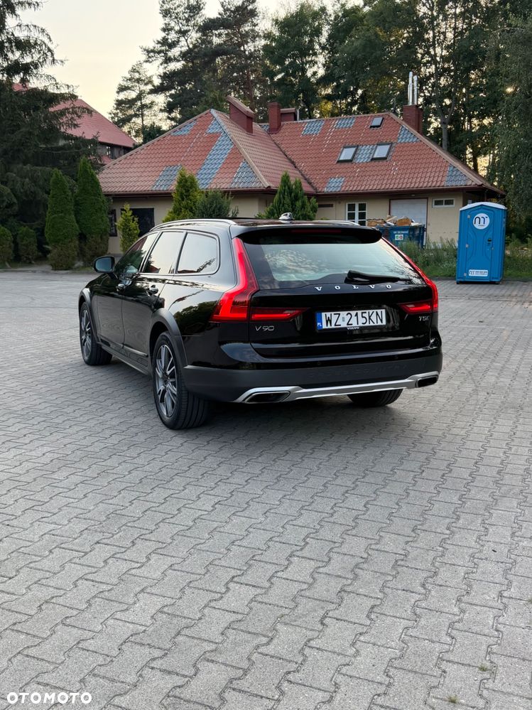 Volvo V90 Cross Country - 4