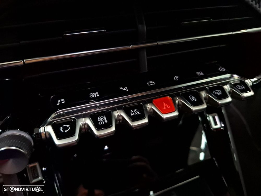 Peugeot 208 1.2 PureTech GT EAT8 - 19