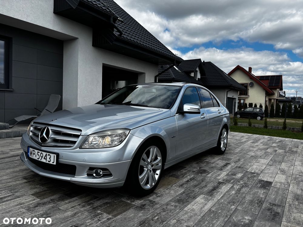 Mercedes-Benz Klasa C 180 CGI Automatik BlueEFFICIENCY Avantgarde - 1