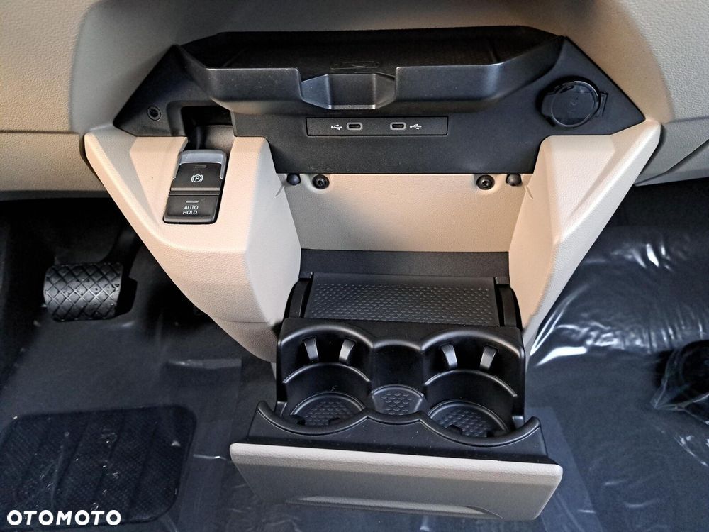 Volkswagen Multivan - 19