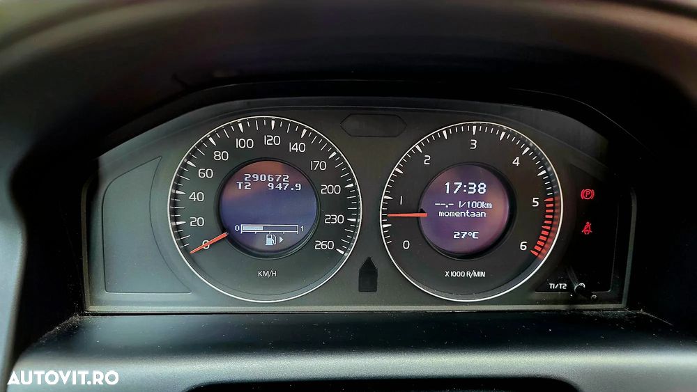 Volvo XC 60 2.4D AWD - 13