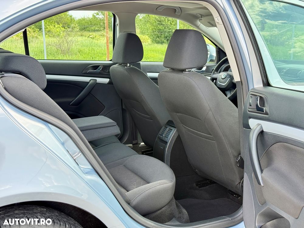 Skoda Octavia 1.4 TSI DSG FAMILY - 10
