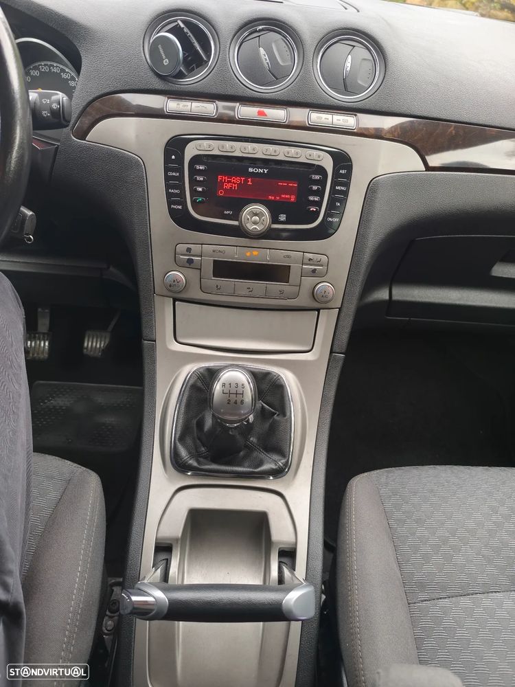 Ford Galaxy 2.0 TDCi Titanium - 11