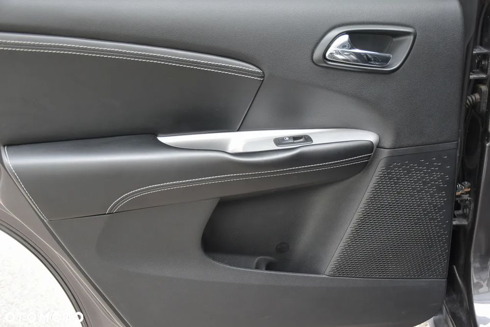 Fiat Freemont 2.0 Multijet 16V DPF Automatik Allrad Black Code - 32