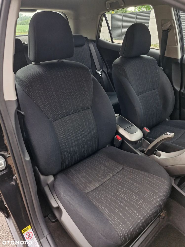 Toyota Auris 1.6 VVT-i Executive - 13