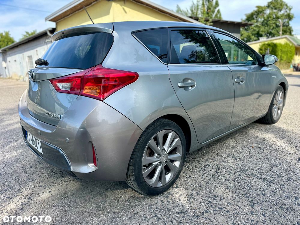 Toyota Auris - 13