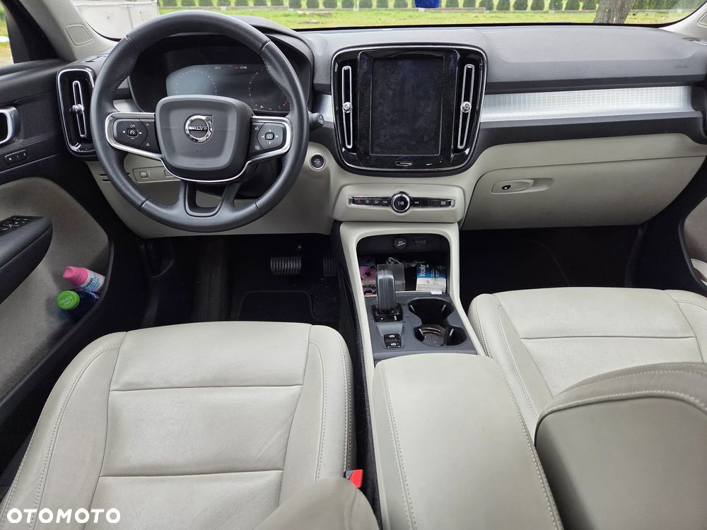 Volvo XC 40 T5 AWD Momentum - 7