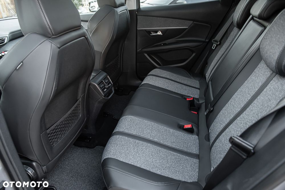 Peugeot 3008 PureTech 130 Stop & Start GPF EAT8 Allure - 16