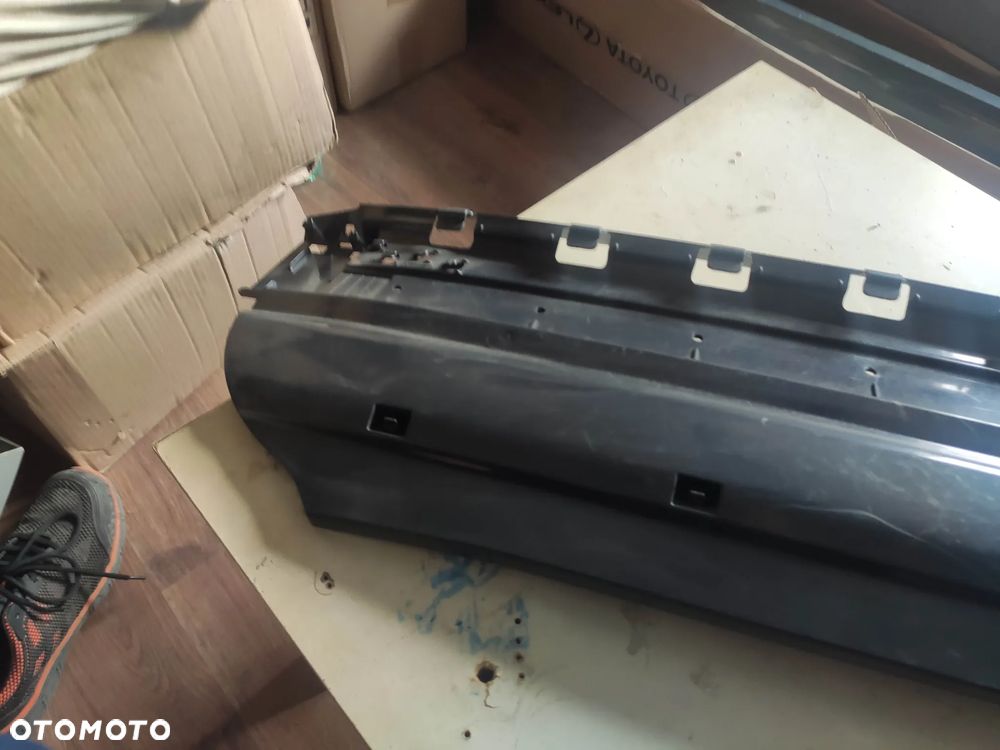 PD Ślizg zderzaka tył środkowy BMW 5 F10 F11 7331599 - 3