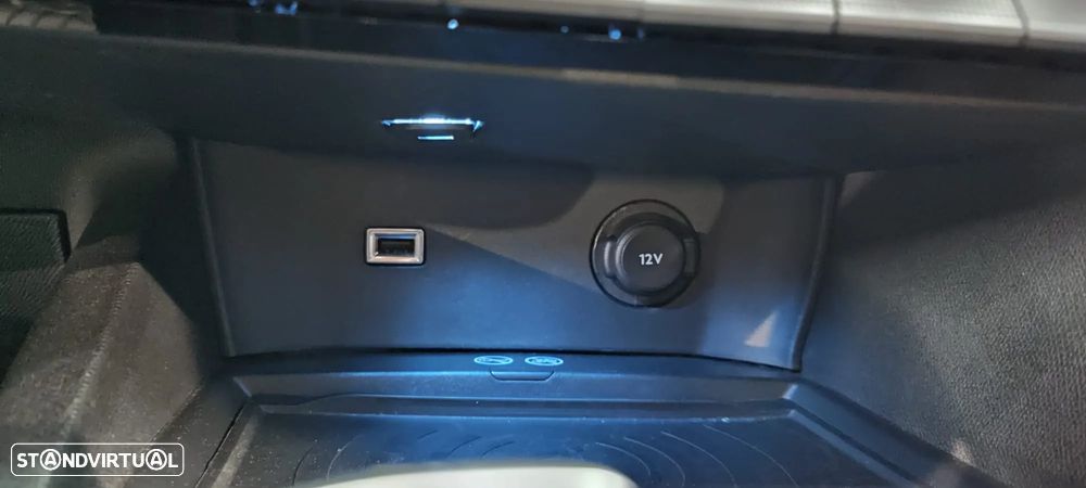 Peugeot 3008 1.2 PureTech Allure EAT8 - 27