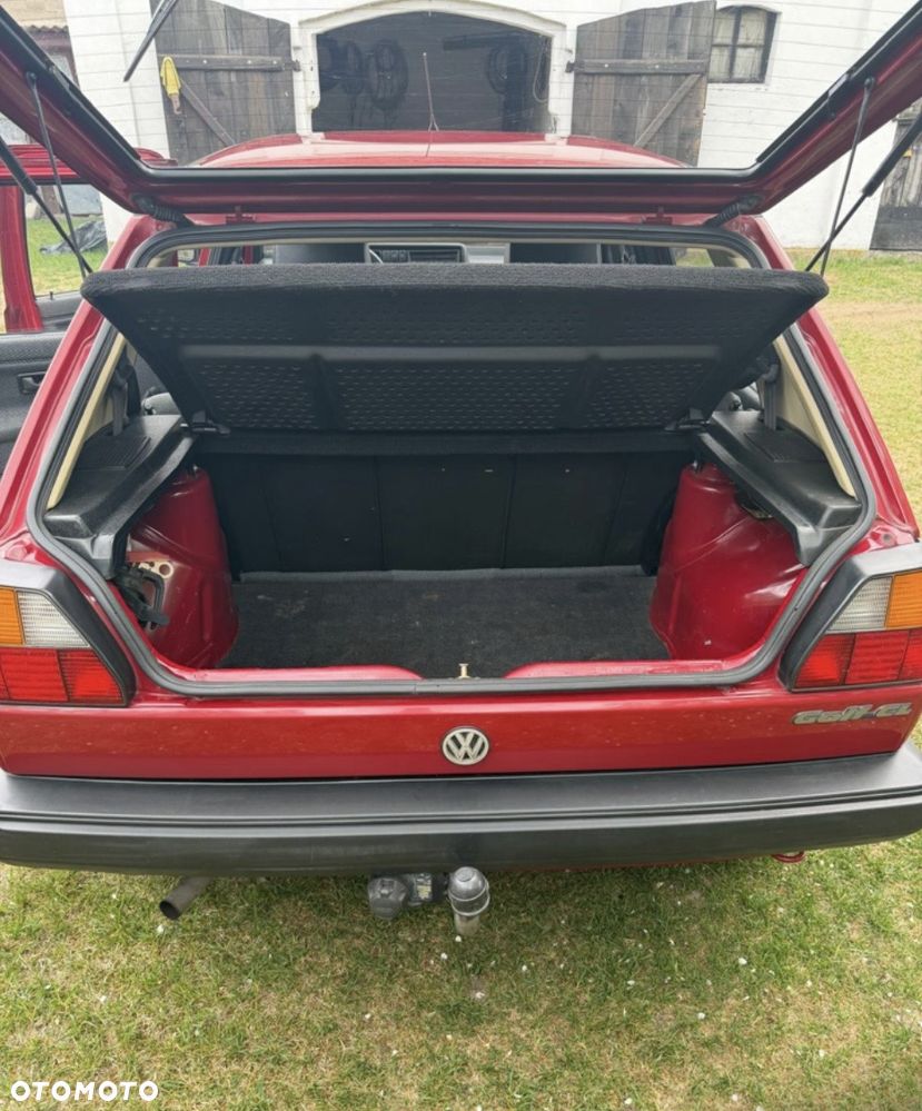 Volkswagen Golf 1.6 - 12